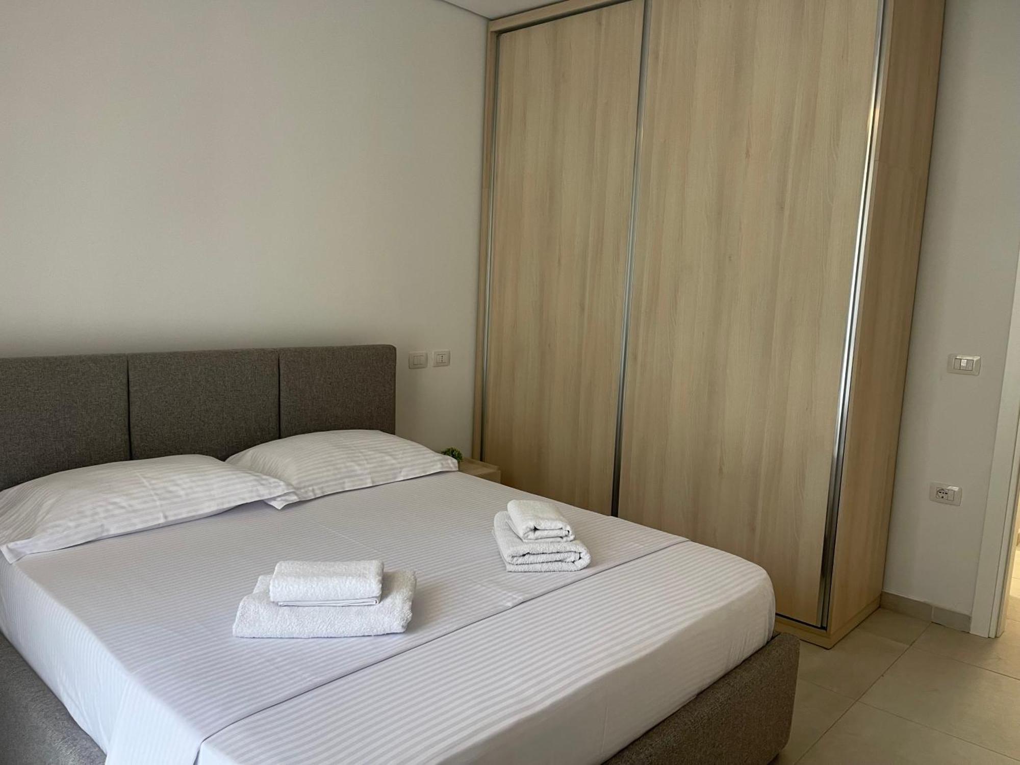 Eme Apartments - Kompleksi San Pietro, Gjiri I Lalzit Durrës Extérieur photo