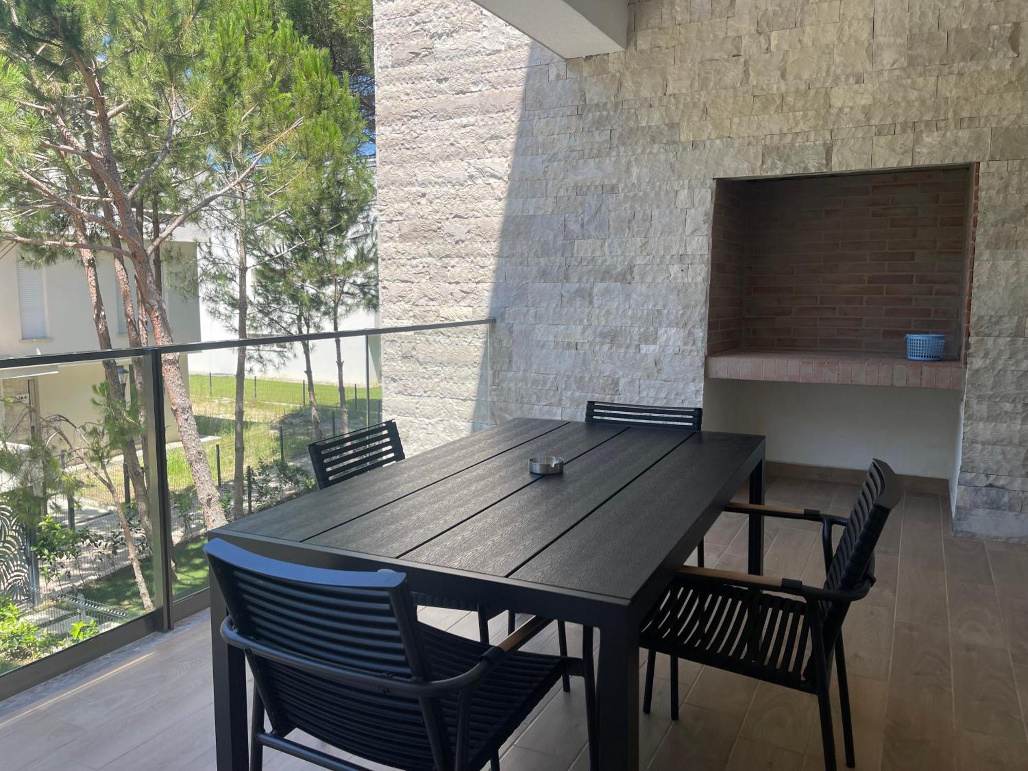 Eme Apartments - Kompleksi San Pietro, Gjiri I Lalzit Durrës Extérieur photo