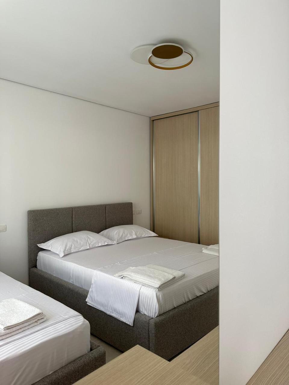 Eme Apartments - Kompleksi San Pietro, Gjiri I Lalzit Durrës Extérieur photo