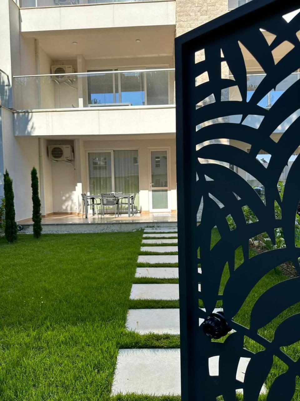 Eme Apartments - Kompleksi San Pietro, Gjiri I Lalzit Durrës Extérieur photo